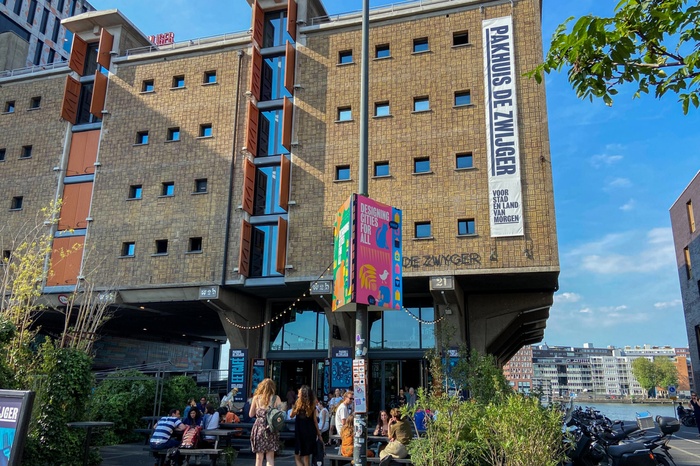 Café-restaurant van Het Pakhuis de Zwijger - Van Amsterdamse Bodem